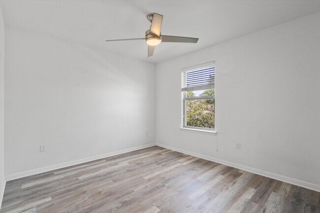 Building Photo - 5804 Loblolly Ln