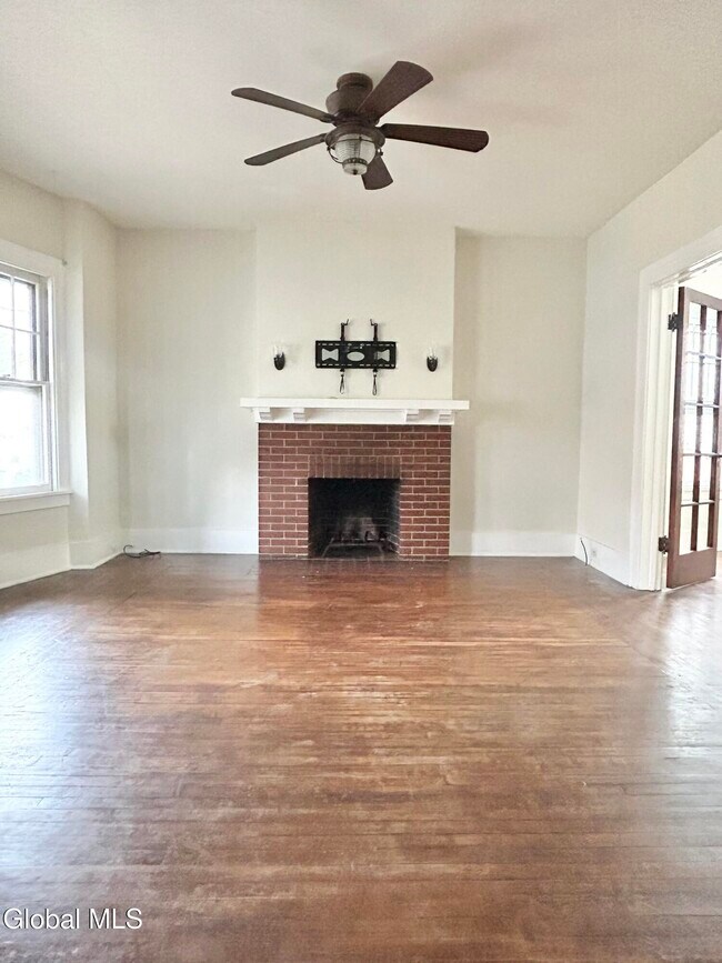 Building Photo - 1204 19th St