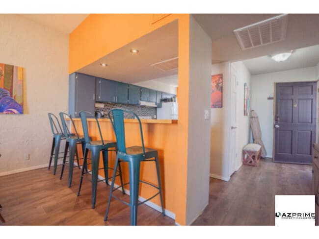 Building Photo - Prepare to be Enchanted by This Fully Furnished 1/1 Phoenix Condo - A Hidden Gem Where Style Meets S