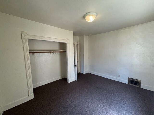 Building Photo - 1812 Madison St