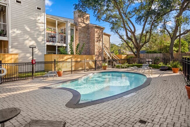 Building Photo - 2001 Bering Dr