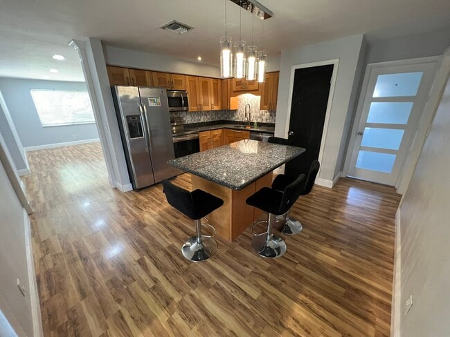 Building Photo - 9417 SW 52nd St