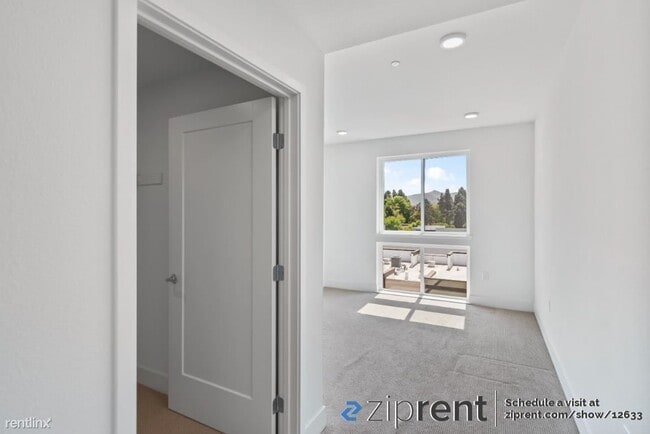Building Photo - 2 br, 2 bath Condo - 3768 Capitol Ave, Fre...