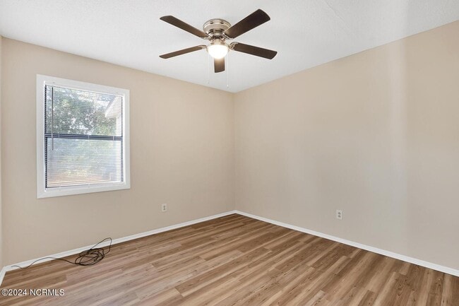 Building Photo - 113 Village Cir