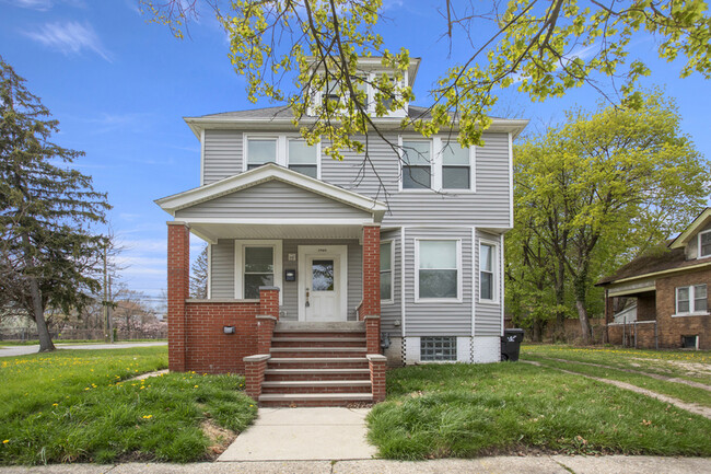 Building Photo - 2909 Fischer St