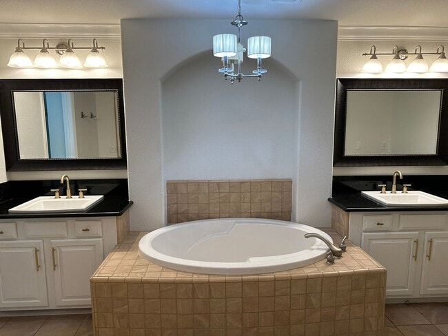 Building Photo - 4BR/3BA w/ Solar + Downstairs Bed/Bath in Whitney Oaks