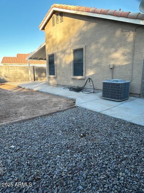 Building Photo - 959 E Arabian Dr