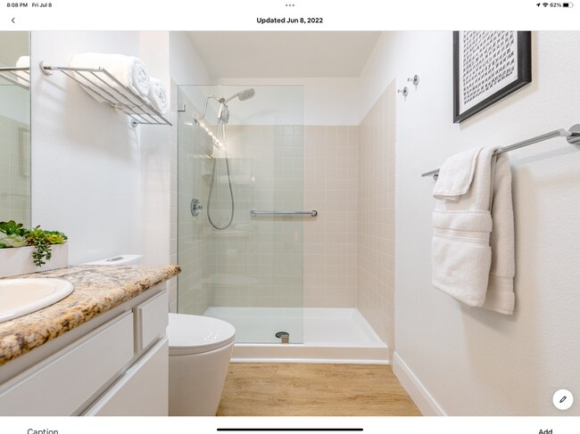 Enjoy a hot shower after a swim - 55513 Winged Foot