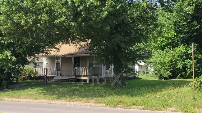 Primary Photo - 406 S Joplin St