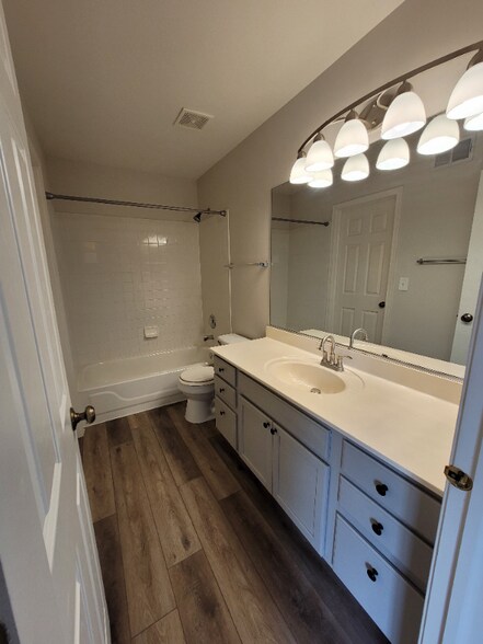 Building Photo - 22241 W Niagara Trail