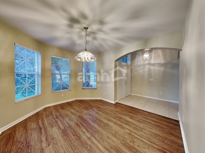 Building Photo - 461 Misty Oaks Run