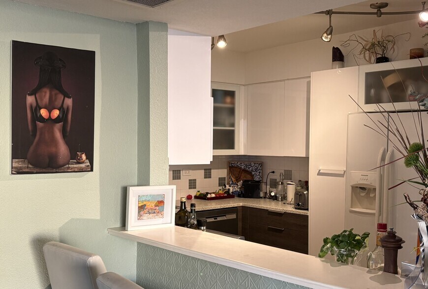 Building Photo - 1500 Bay Rd