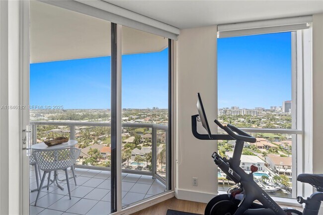 Building Photo - 3598 Yacht Club Dr