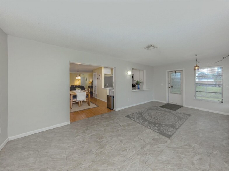 Building Photo - 8122 Trionfo Ave