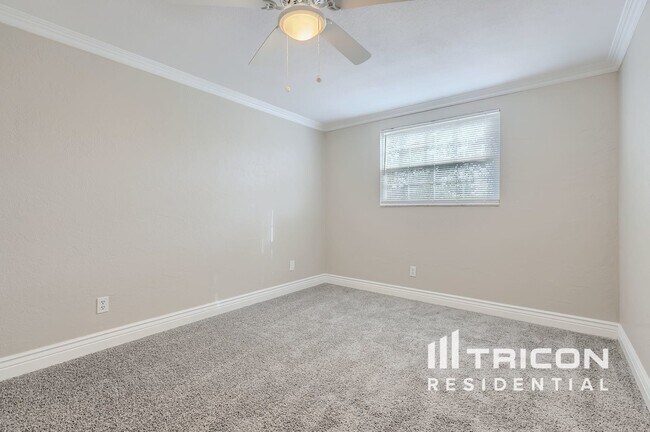 Building Photo - 12908 Mia Cir