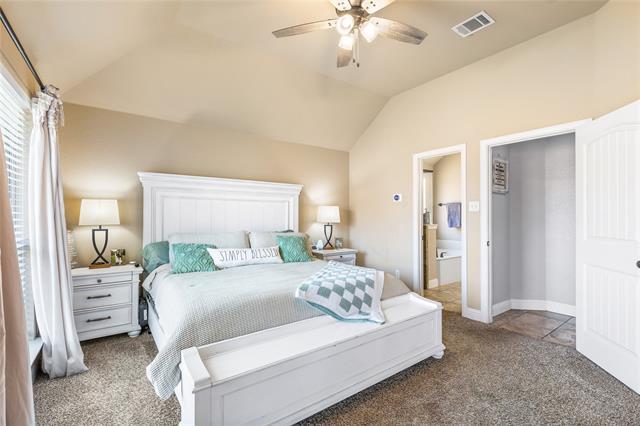 Building Photo - 617 Zachary Dr