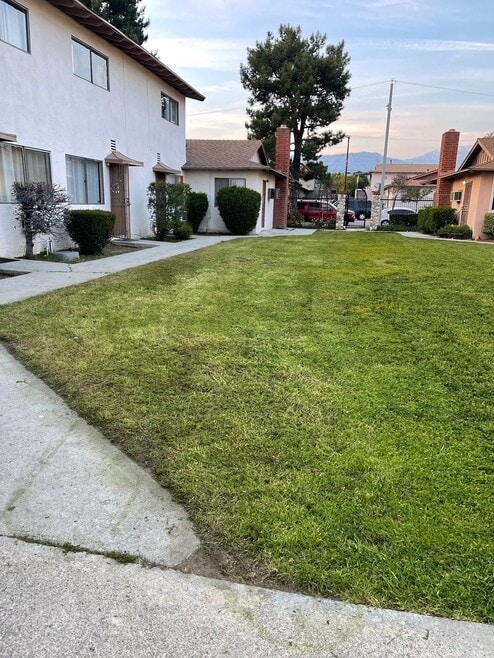 Building Photo - 4575 Canoga St