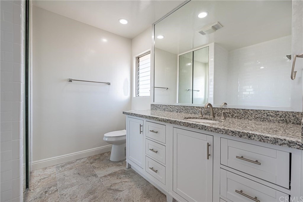 Building Photo - 5300 Fairview Blvd