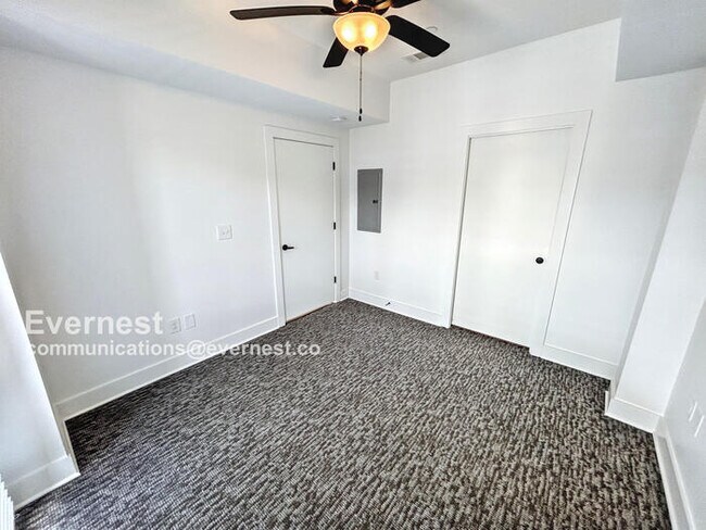 Building Photo - 2704 Clifton Ave