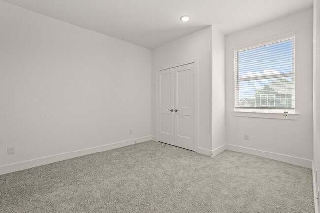 Building Photo - 9414 Spring Rain Dr