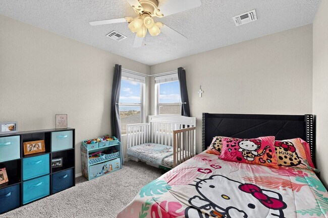 Building Photo - For Rent | Unfurnished Home | 4 Bed / 2.5 Bath | 2 Car Garage | 2-Story | Rio Rancho | Solar