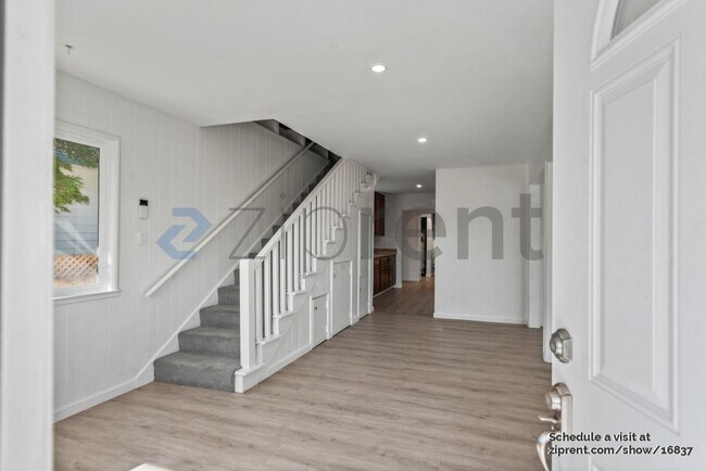 Building Photo - 1967 Solano Way