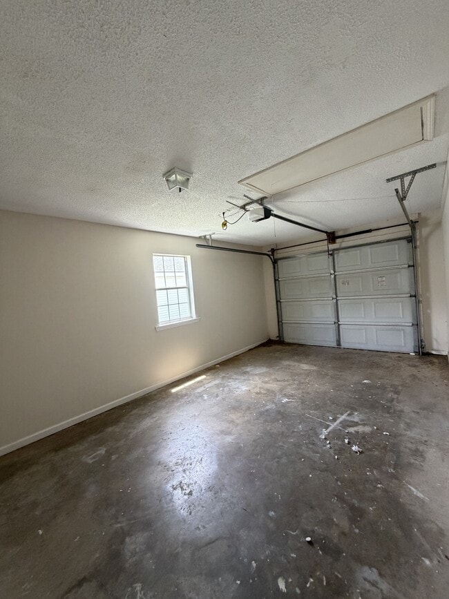 Building Photo - 113 Georgetown Blvd