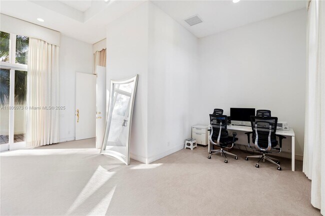 Building Photo - 2939 Paddock Ln