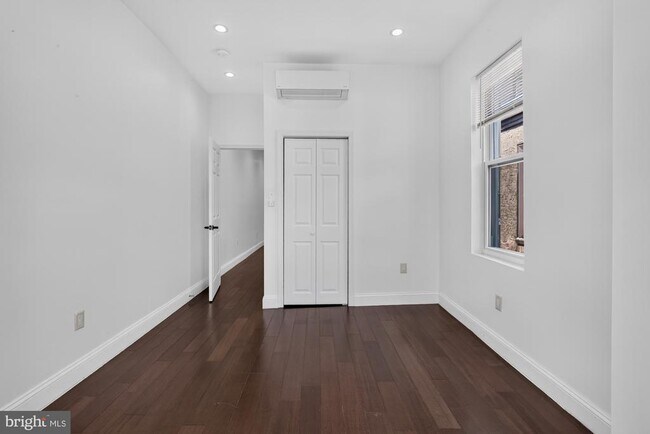 Building Photo - 2319 N College Ave
