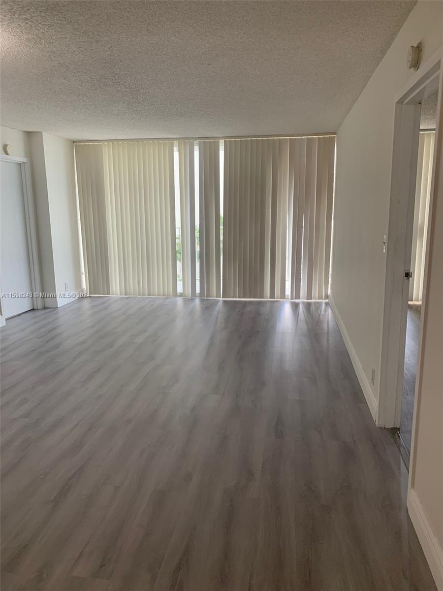 Building Photo - 7601 E Treasure Dr