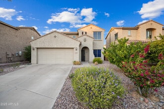 Building Photo - 2236 W Davis Rd