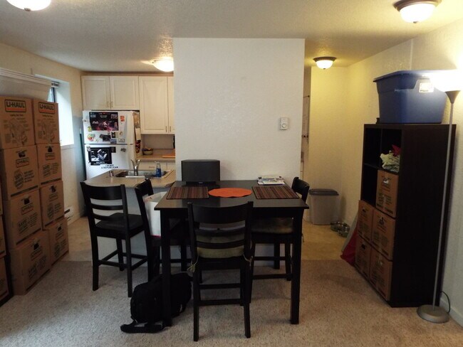 Building Photo - Spacious 1BR w/ Off-Street Parking | Quiet 4-Unit Building + Pet Friendly