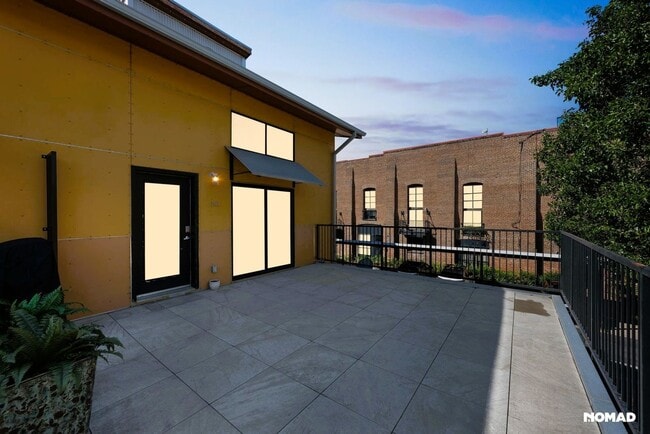 Building Photo - 2 Bedroom 2 Bathroom Loft Condo in RiNo (R...