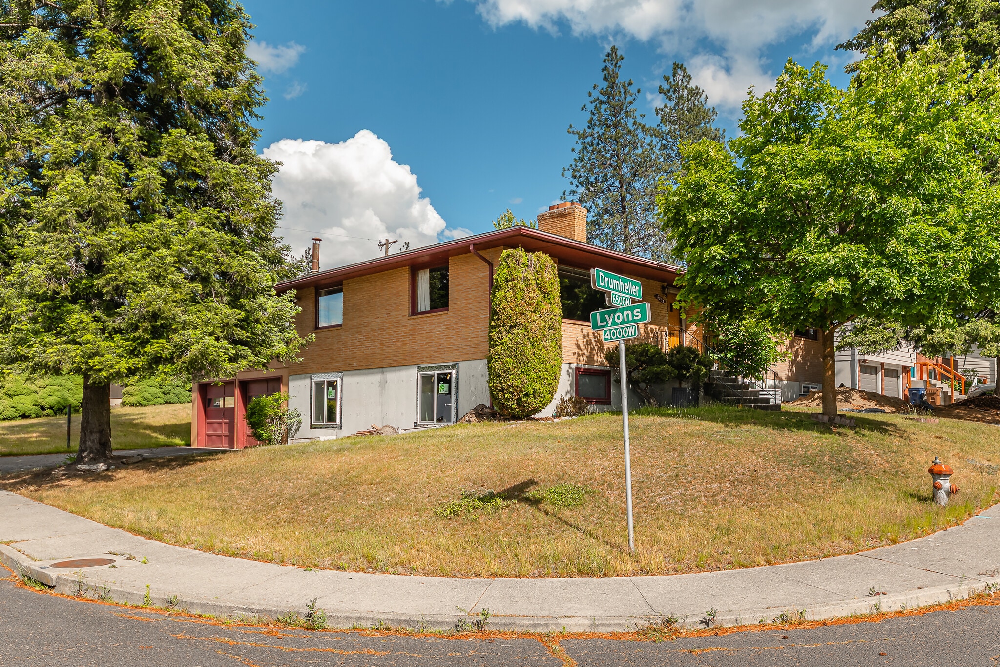 Building Photo - 6532 N Drumheller St