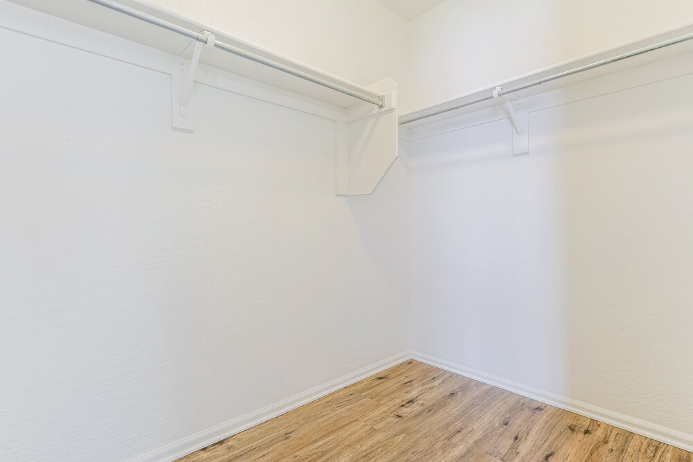 Building Photo - 43759 Colby Dr