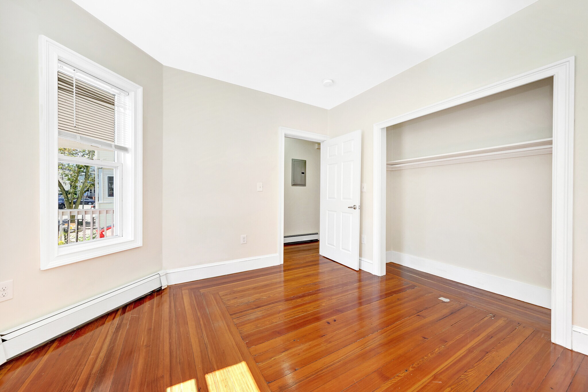 Building Photo - 9 Winter Hill Rd