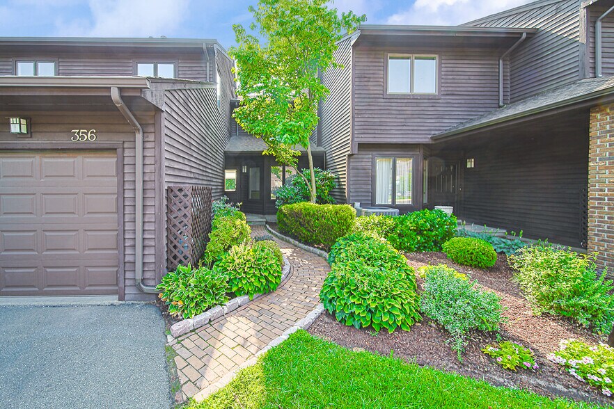 Building Photo - 356 French Ct
