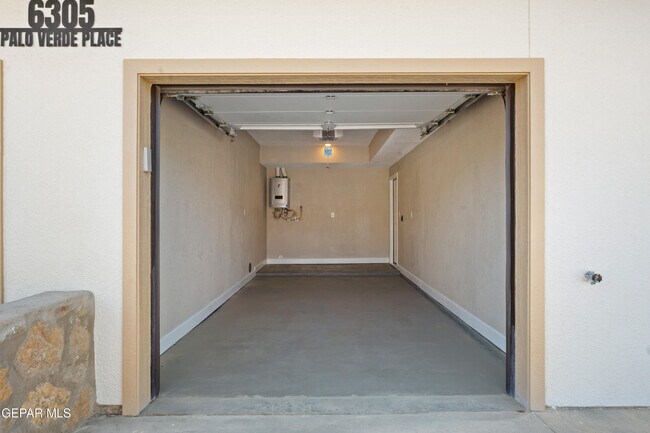 Building Photo - 6305 Palo Verde Pl