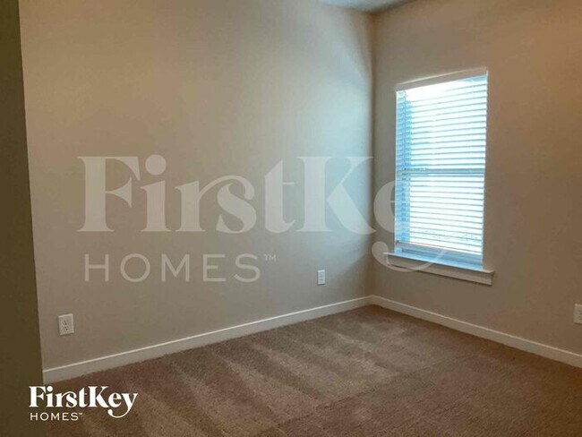 Building Photo - 130 Avalon Wy