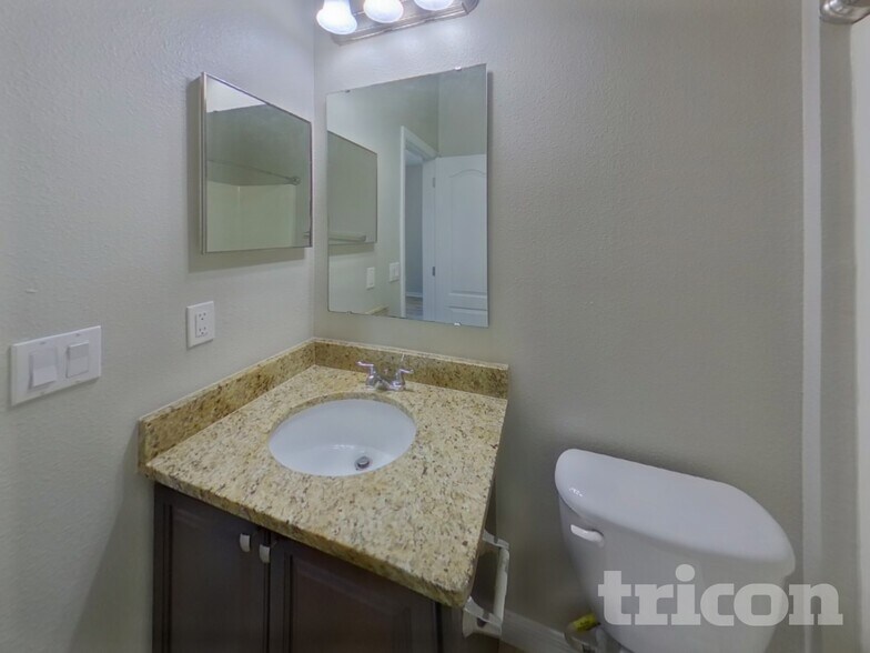 Building Photo - 1848 Dunn Cove Dr