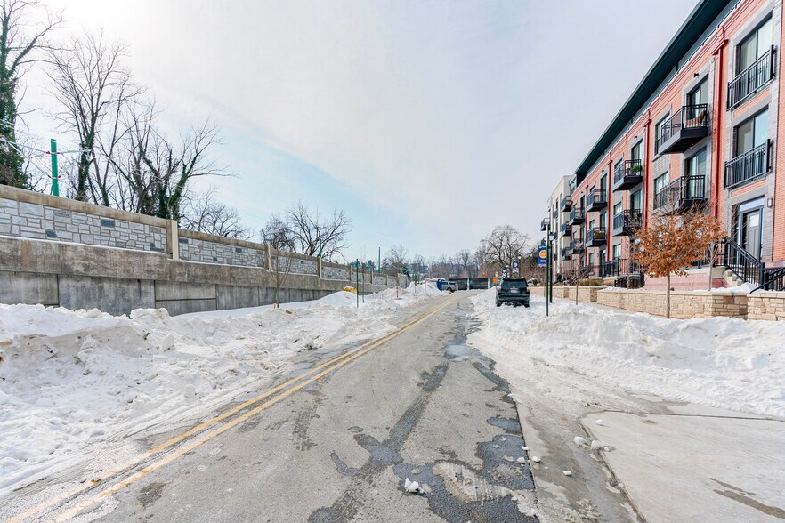 Building Photo - 3929 Landmark Ct