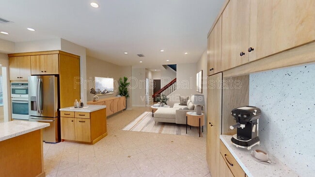 Building Photo - 2212 Summerhill Dr