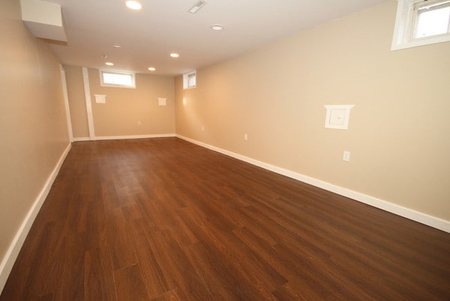 Building Photo - 109 Sunset Dr
