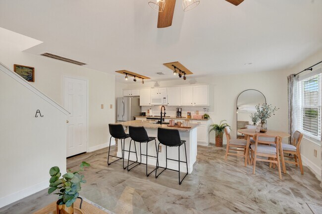 Building Photo - 30 Butterfly Branch Pl