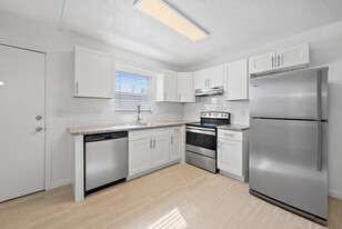 Building Photo - 3281 Coral Hills Dr