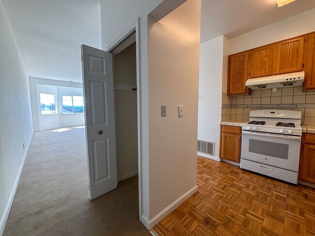 Building Photo - 749-749 Taraval St