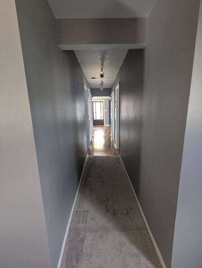 Hallway - 18407 Lennane