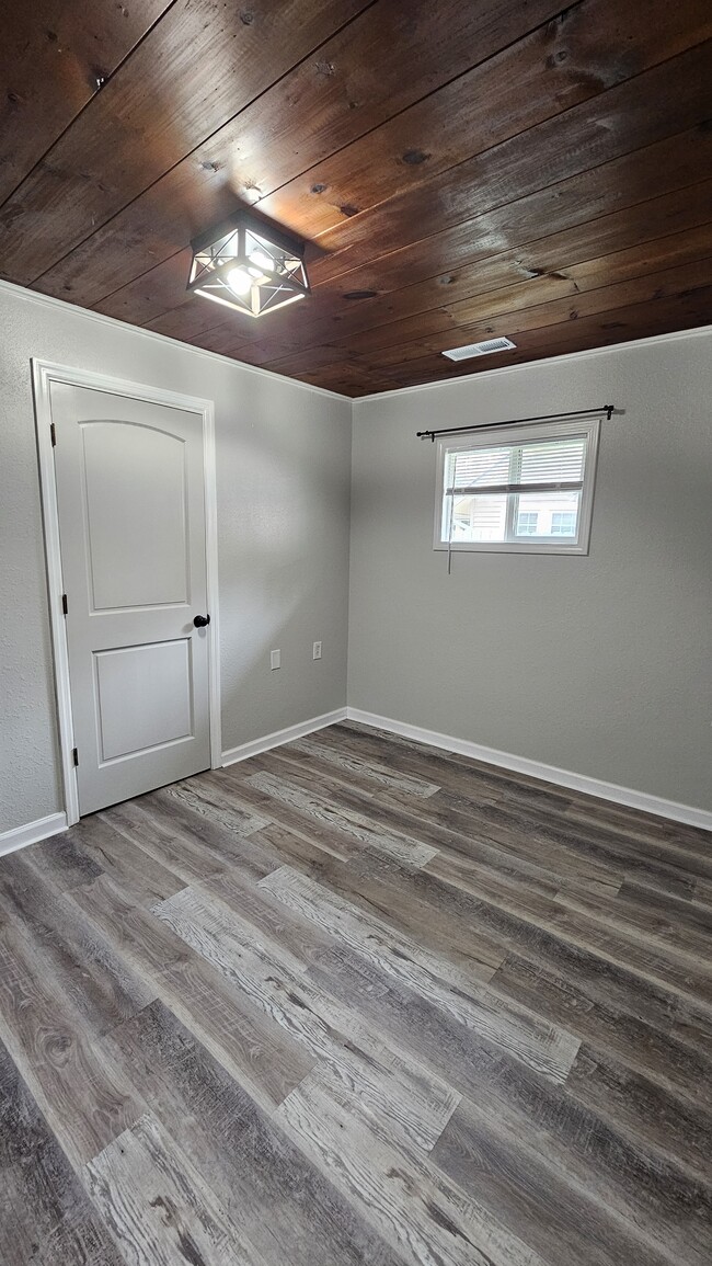 2nd Bedroom Closet - 483 Big Bend Rd