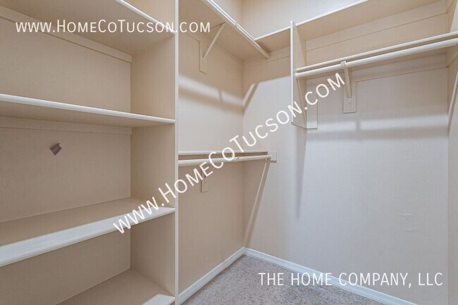 Building Photo - 5704 E Hermans Rd