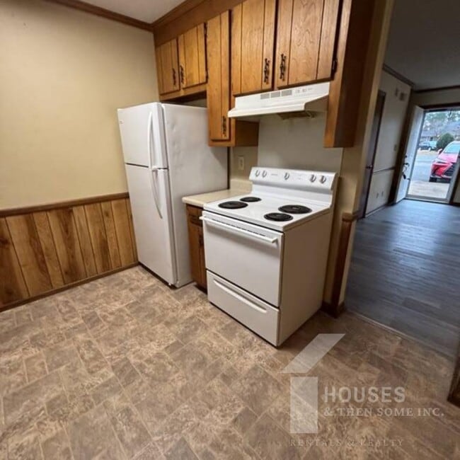 Building Photo - 120 New Prospect Church Rd